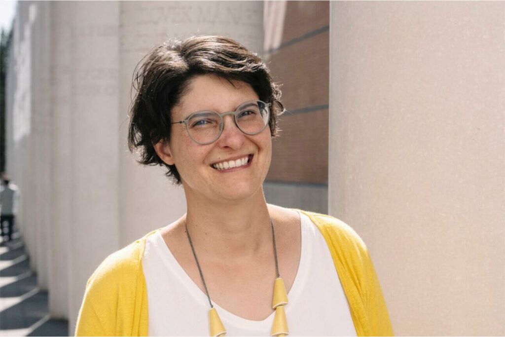 Photo of Anuscheh Farahat.